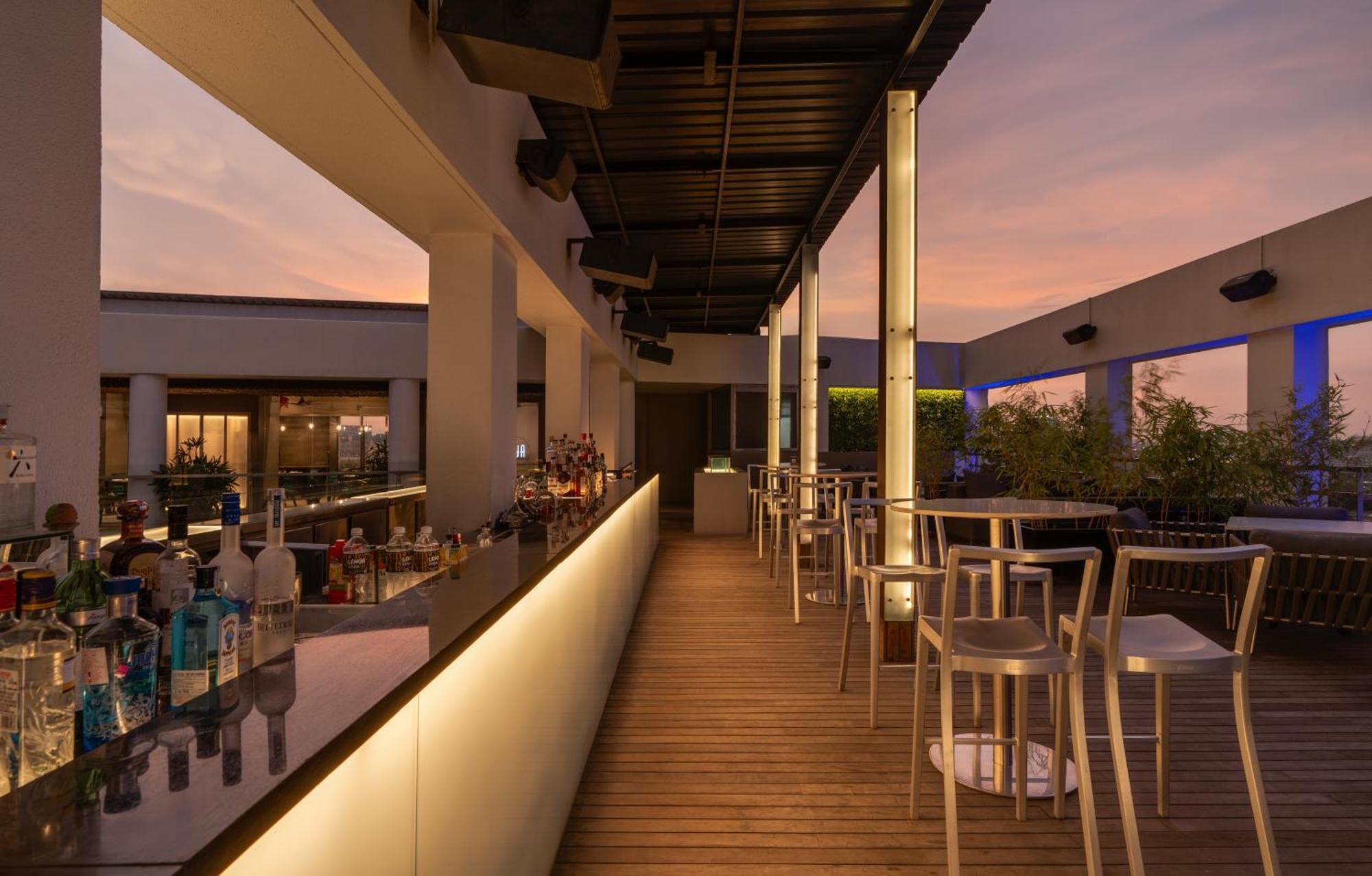 Avasa Hotel Hyderabad Eksteriør bilde