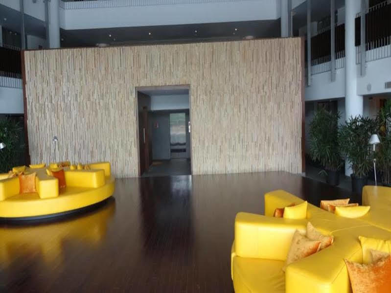 Avasa Hotel Hyderabad Eksteriør bilde