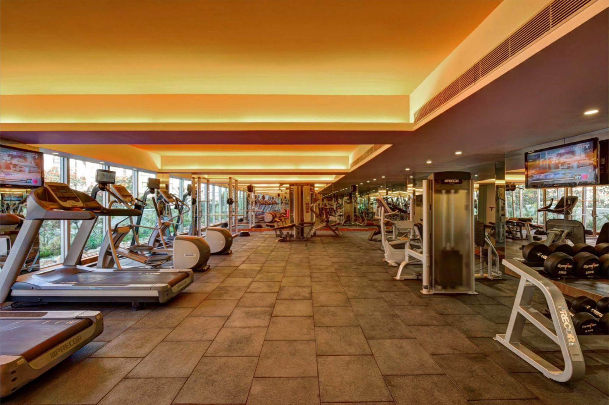Avasa Hotel Hyderabad Eksteriør bilde