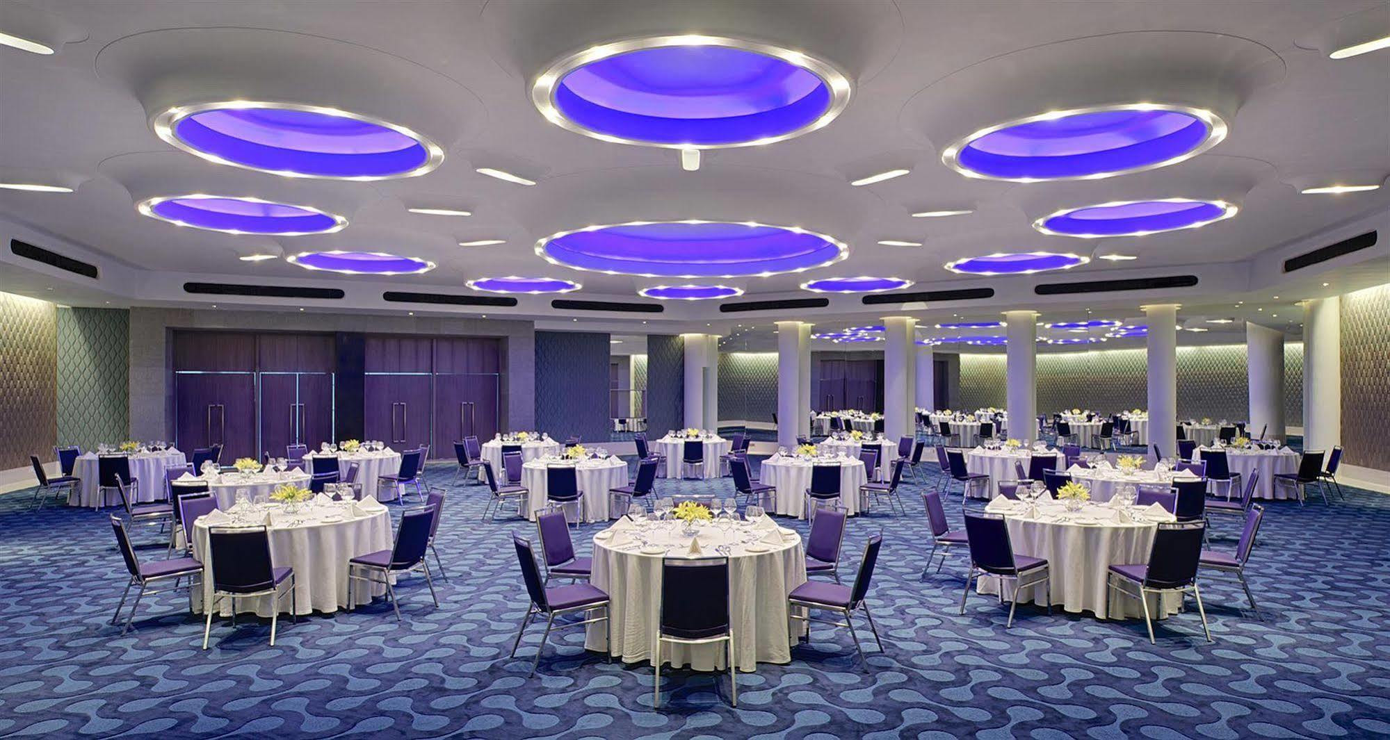 Avasa Hotel Hyderabad Eksteriør bilde
